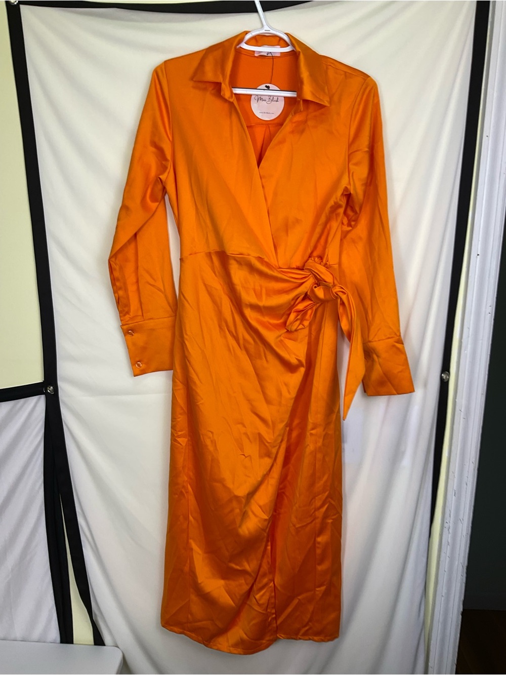 Mrs. Blush MINDY MIDI- ORANGE